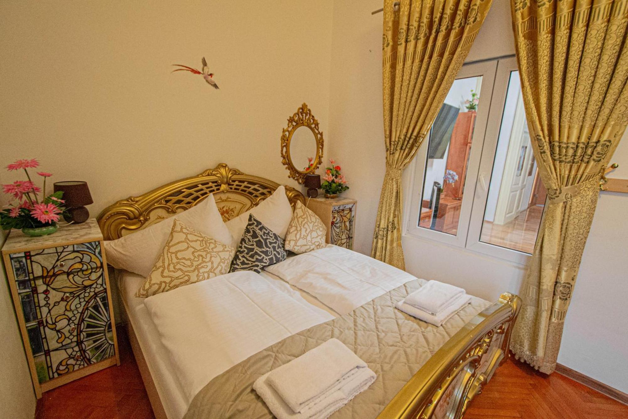 The Grand Royal 3Bdr Heart Of Old Town Appartement Praag Buitenkant foto